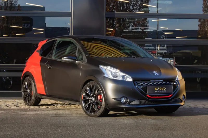 Peugeot 208 (2015)