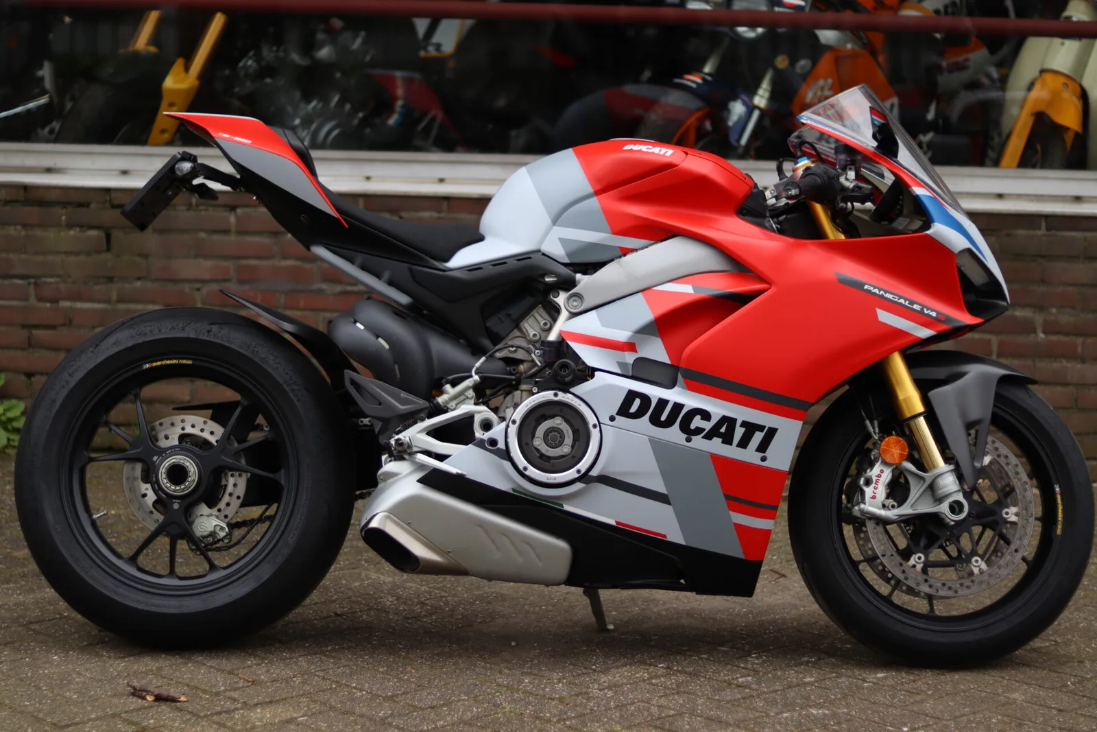 Ducati Panigale V4S (2019) — foto 1