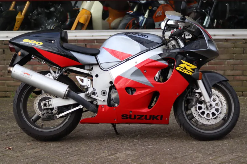 Suzuki GSXR600 (0)