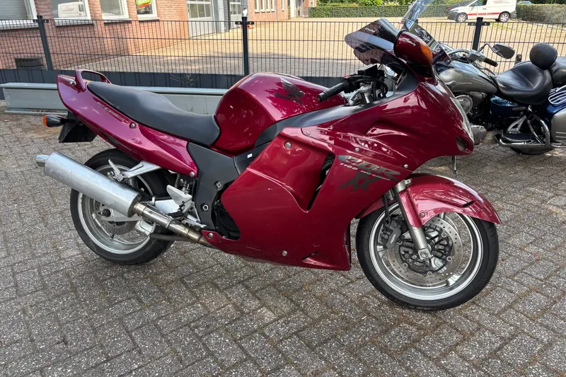 Honda Cbr1100 xx blackbird (0)