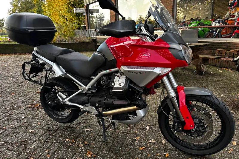 Moto Guzzi Stelvio (0)