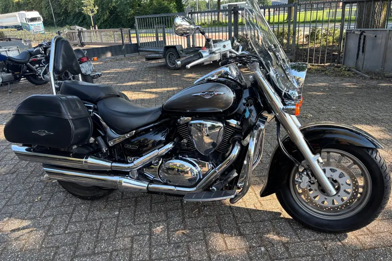 Suzuki Intruder (0)