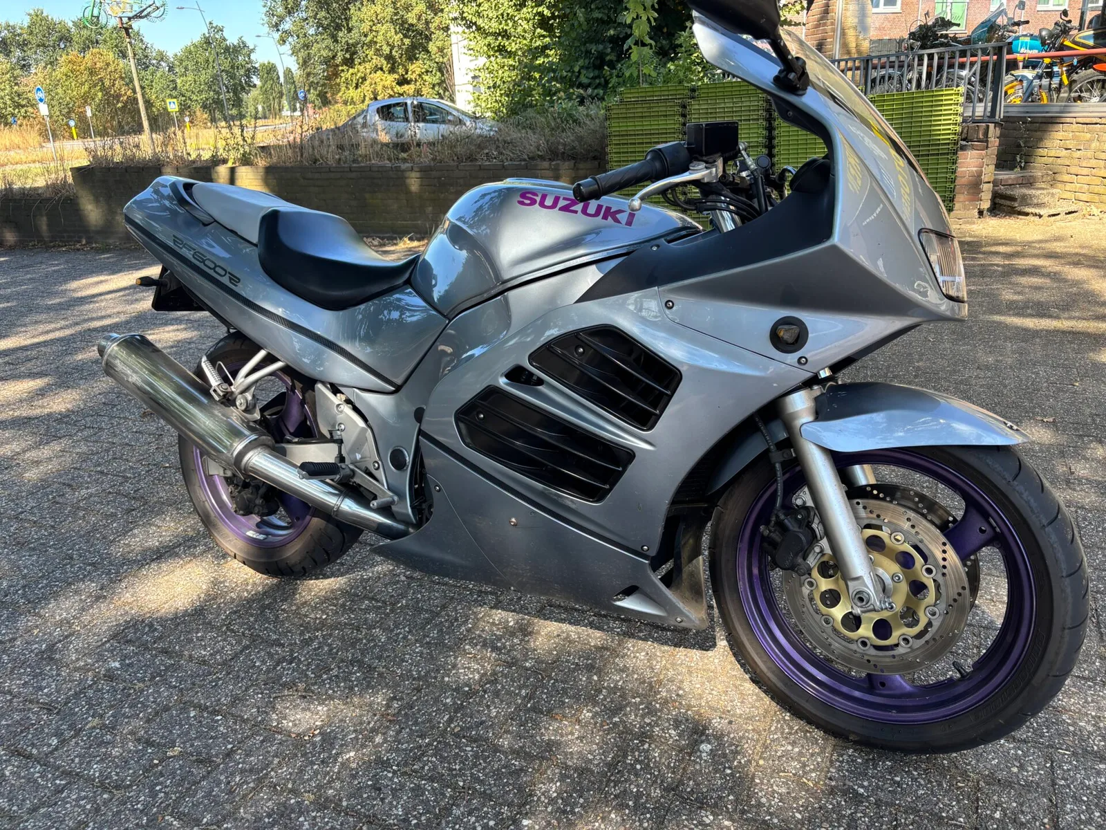 Suzuki RF 600 (1994) — foto 1