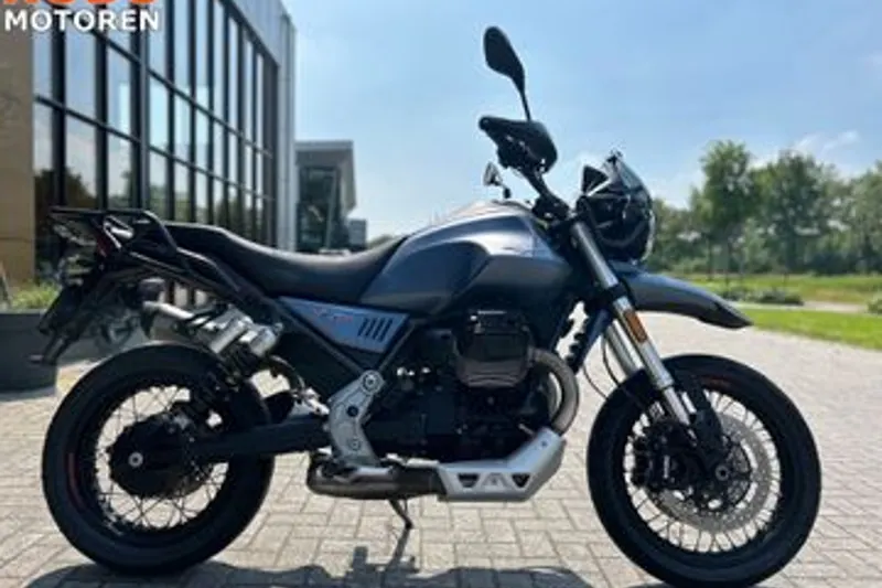 Moto Guzzi V85 TT (2019)
