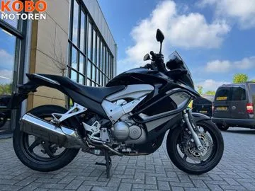 Honda VFR800X (2011) — foto 1