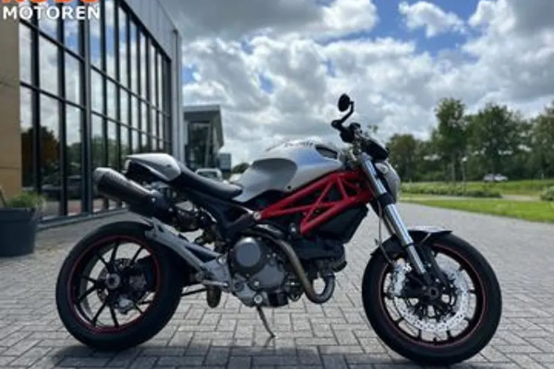 Ducati Monster 1100 (2010)
