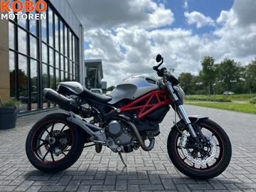 Ducati Monster 1100 (2010) — foto 1