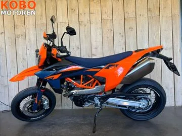 KTM 690 SMC (2026) — foto 1