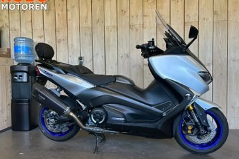 Yamaha XP530-A Tmax SX (2018)