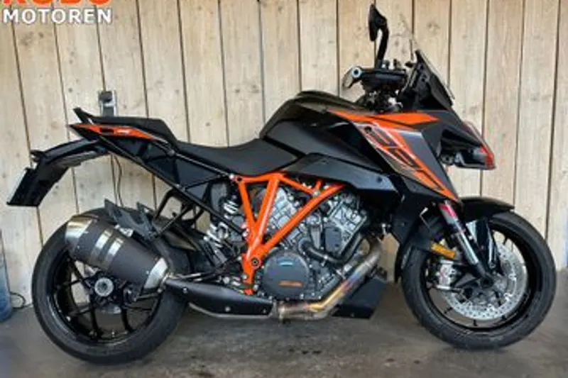 KTM 1290 Super Duke GT (2020)