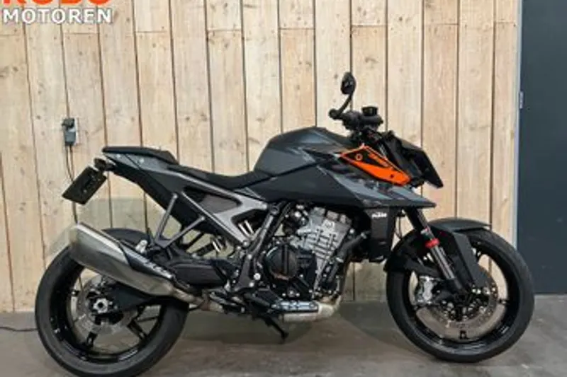 KTM 990 Duke (2024)