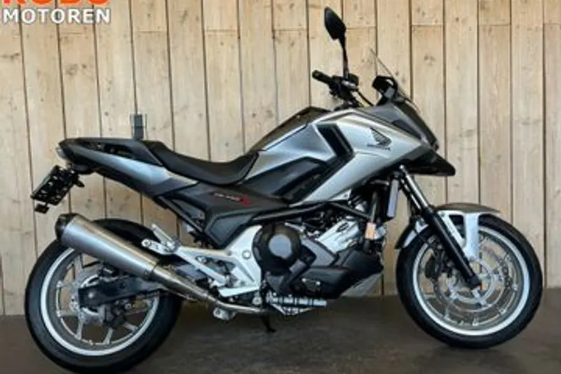 Honda NC750X (2017)