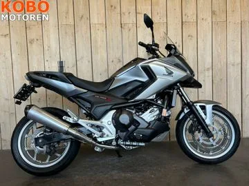 Honda NC750X (2017) — foto 1