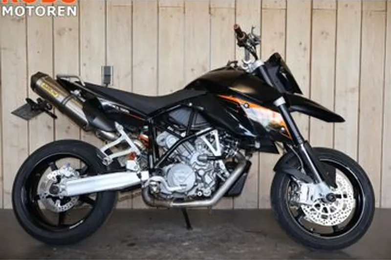 KTM 990 Supermoto (2010)