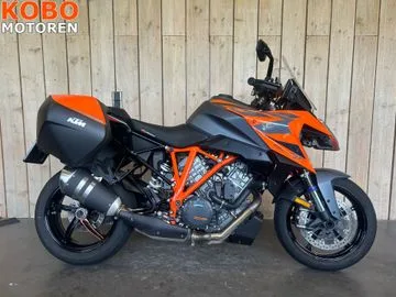 KTM 1290 Super Duke GT (2022) — foto 1