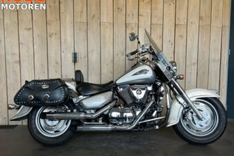 Suzuki VL1500 (2004)
