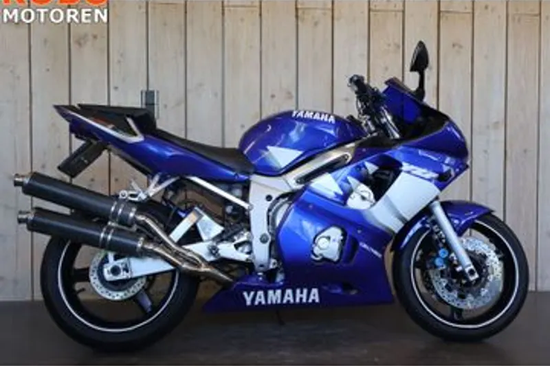 Yamaha R6 (2000)