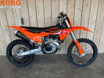 KTM 450 SX-F (2027) — foto 1