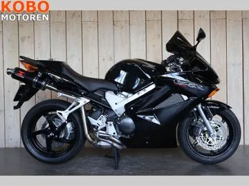 Honda VFR800 (2004) — foto 1