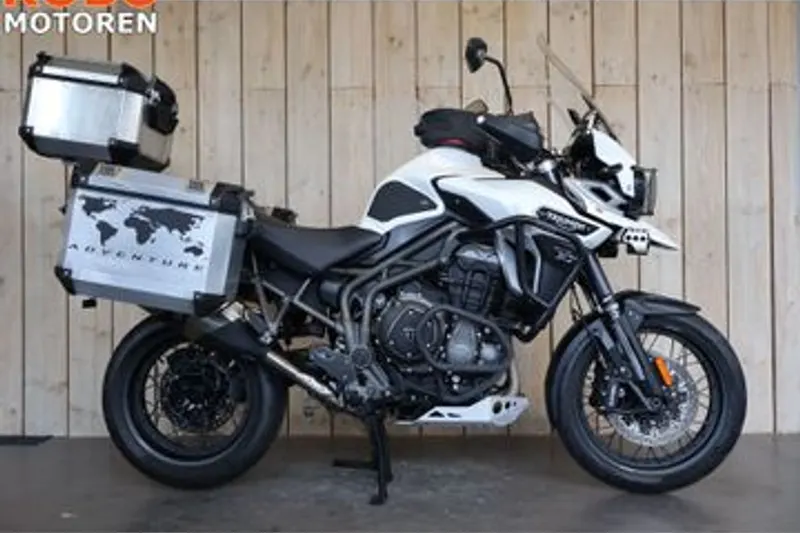 Triumph Explorer XCX (2017)
