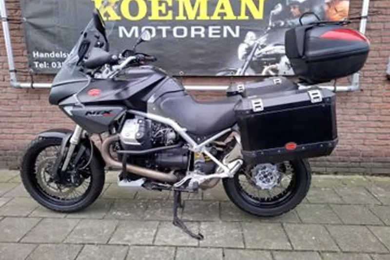 Moto Guzzi Stelvio 1200 V4 (2012)