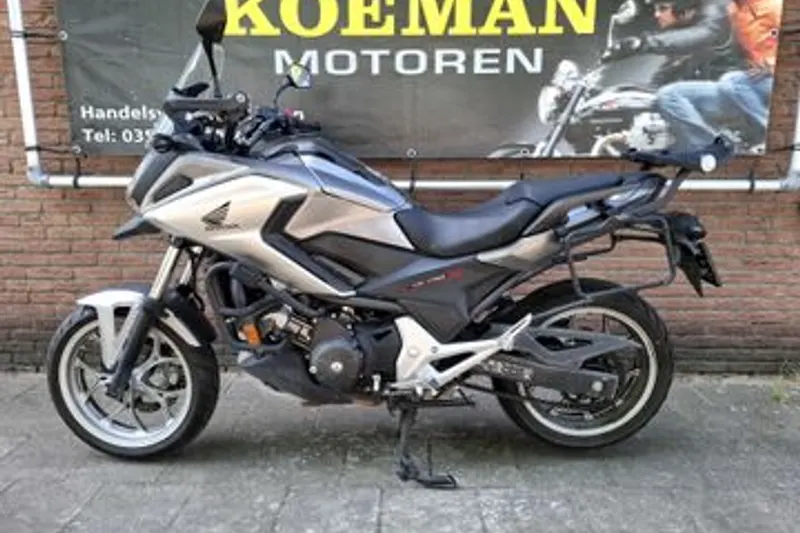 Honda NC750X (2016)