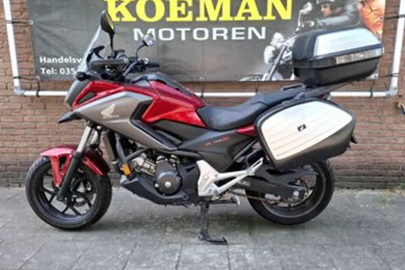 Honda NC750X (2020)