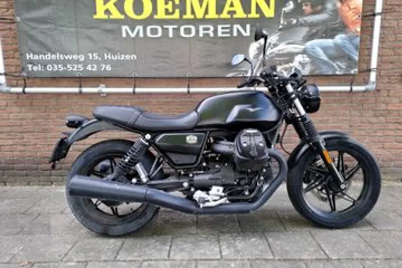 Moto Guzzi V 7 Stone 850 (2023)