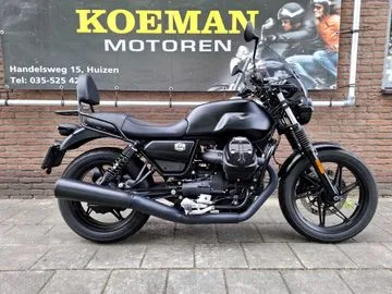 Moto Guzzi V 7 Stone 850 (2022) — foto 1