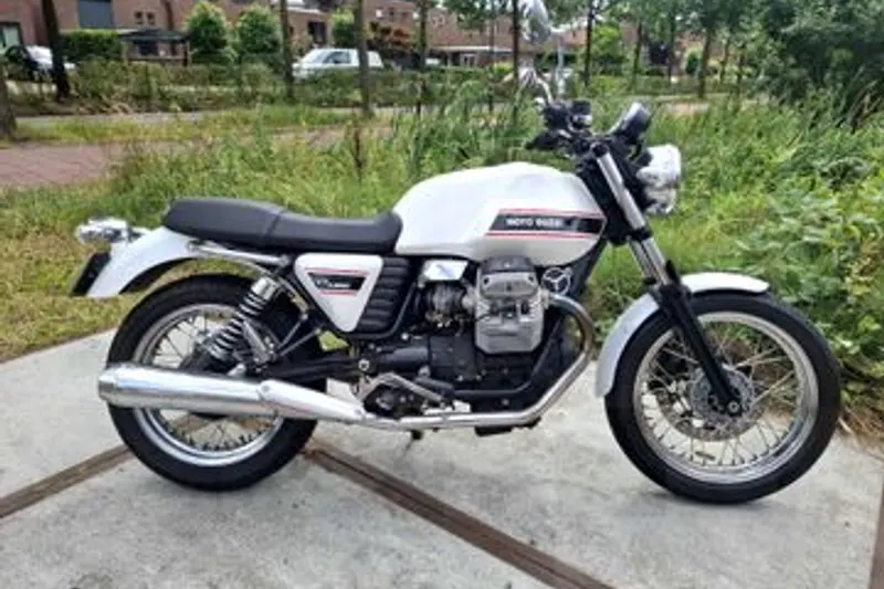 Moto Guzzi V7 Classic (2008)