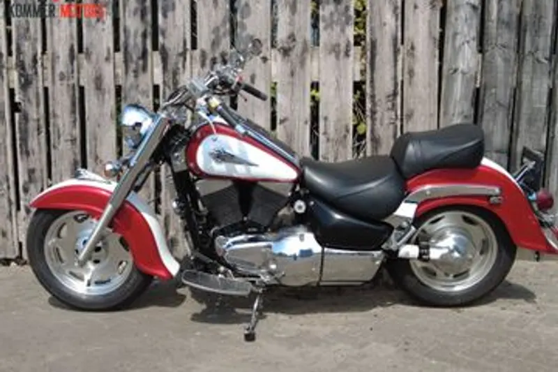 Suzuki VL 1500 Intruder (1999)