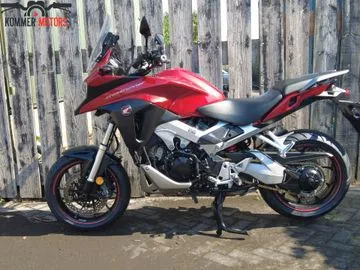 Honda VFR 800 X Crossrunner (2017) — foto 1