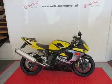 Suzuki GSX-R750 (2005) — foto 1