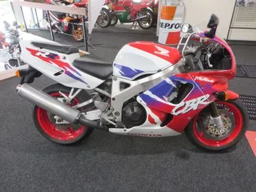 Honda CBR 900 RR Fireblade (1995) — foto 1