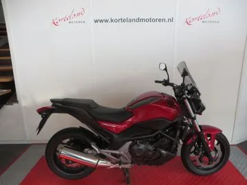 Honda NC 750 S (2015) — foto 1