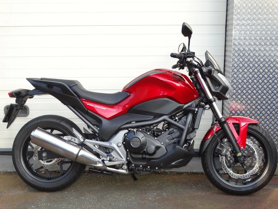 Honda NC 750 S (2016) — foto 1