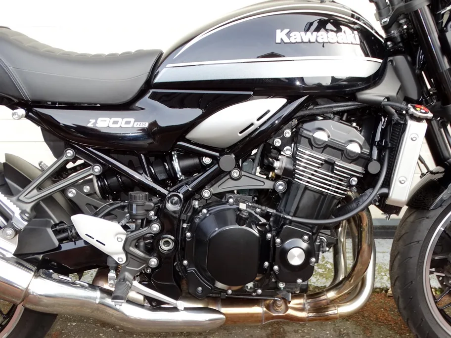 Kawasaki Z900RS (2022) — foto 1