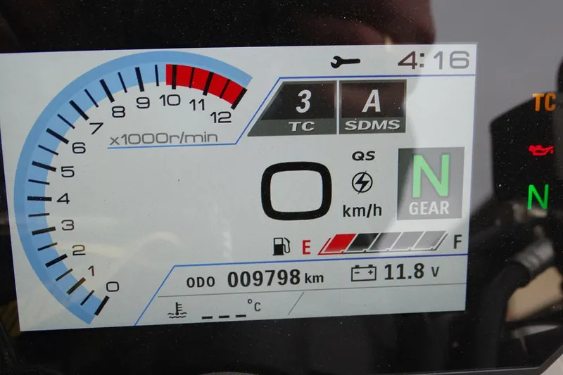 Suzuki GSX-8S (2023)