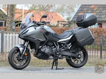 Honda NT 1100 (2024) — foto 1
