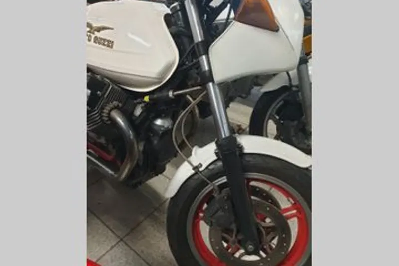 Moto Guzzi 1000 LE Mans (1985)
