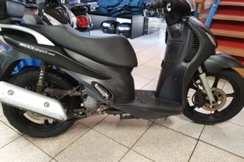 Suzuki UX 150 (2010)