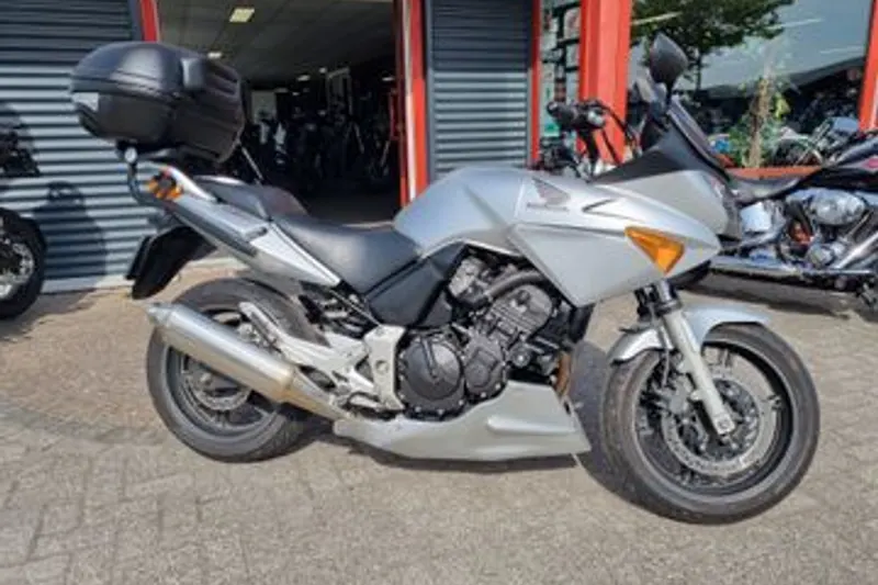 Honda CBF600 (2004)