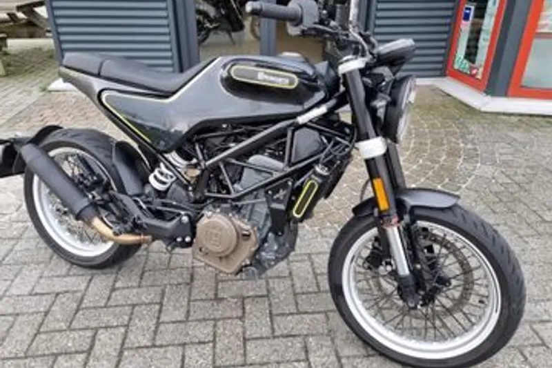 Husqvarna Svartpilen 401 (2019)
