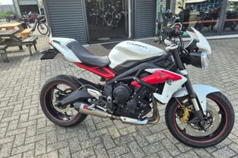 Triumph Street Triple R (2013)