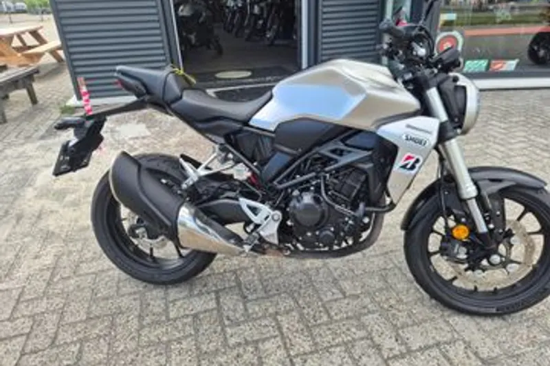 Honda CB300R (2018)