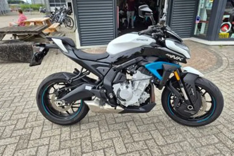 CFMoto 675 NK (2025)