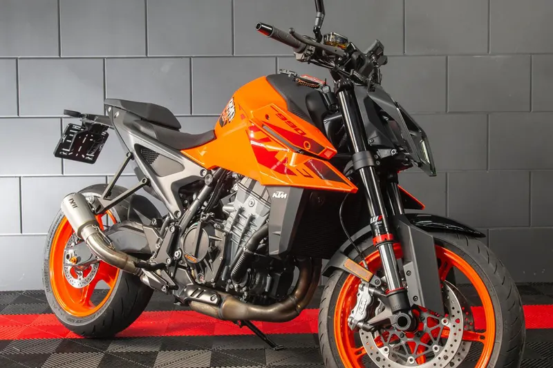 KTM 990 Duke (2024)