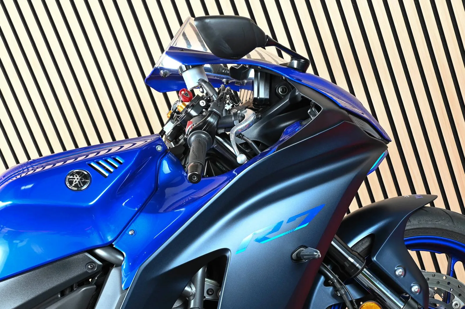 Yamaha R7 (2022) — foto 1