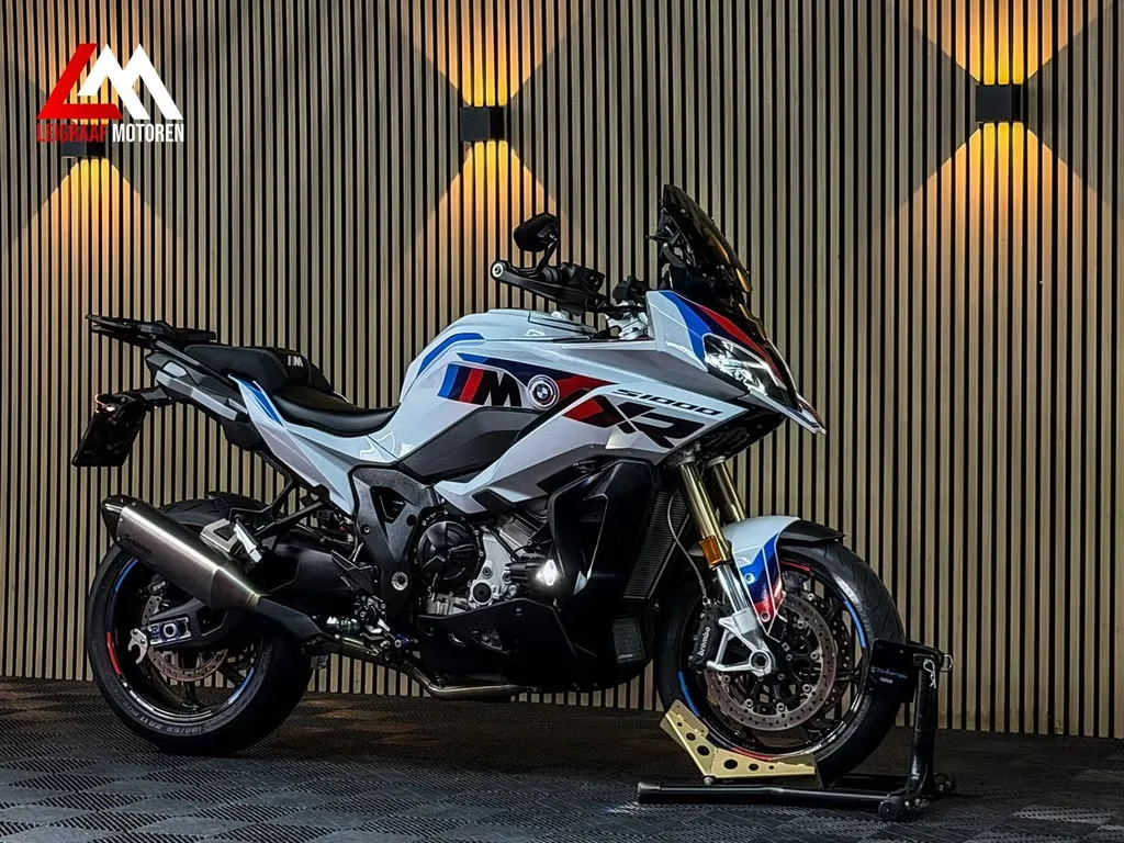 BMW S 1000 XR (2024) — foto 1