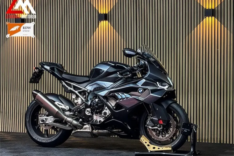 BMW S 1000 RR (2025)